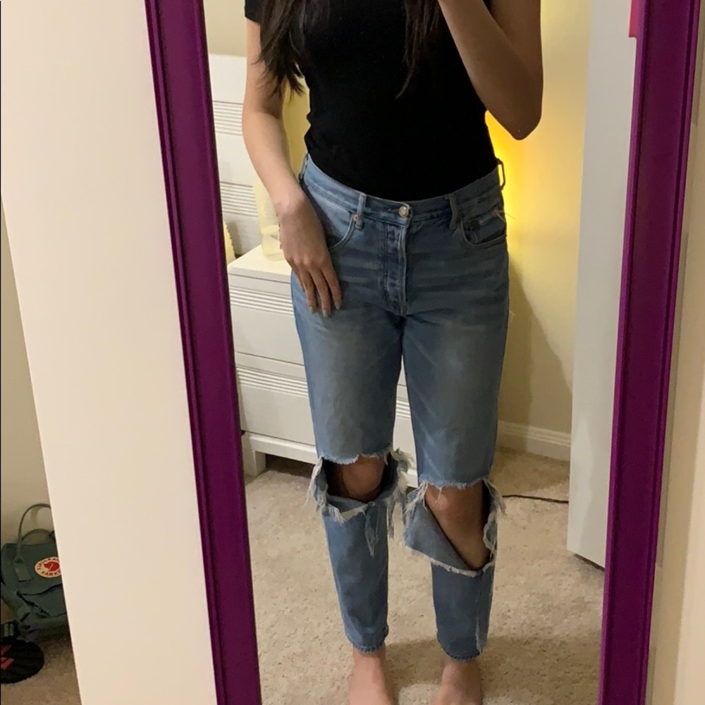 🛑Sold 🛑American Eagle Hi-rise girlfriend jeans
